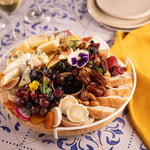 Grand plateau exécutif de fromages fins et assortiments de pain