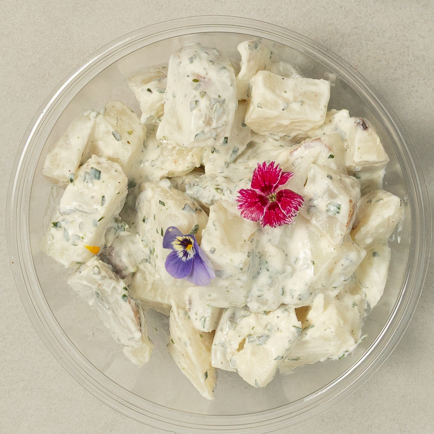 Salade de pommes de terre aux fines herbes et oignons-AvecPlaisirs Chefs Traiteurs