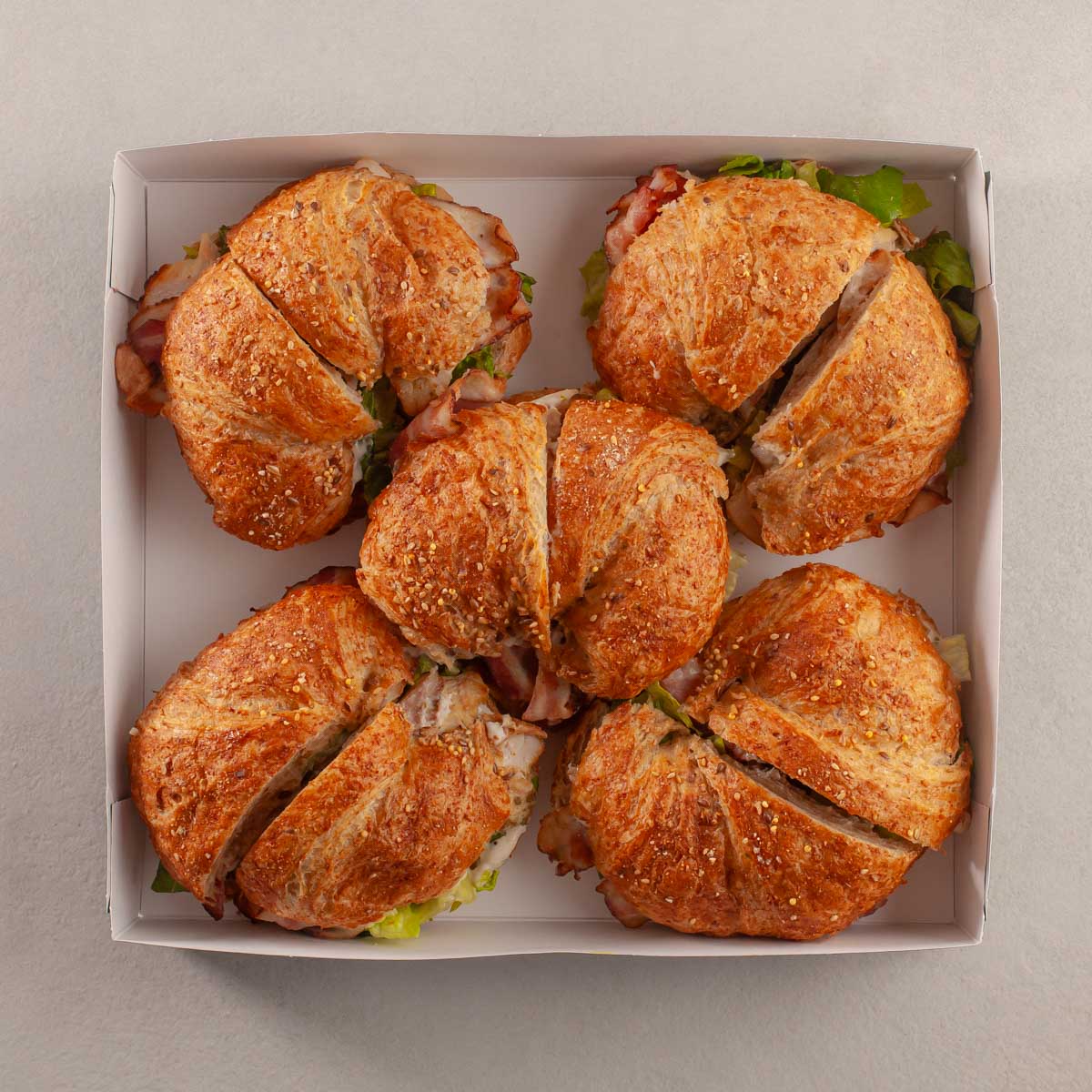 Plateau de Croissants au poulet César AvecPlaisirs