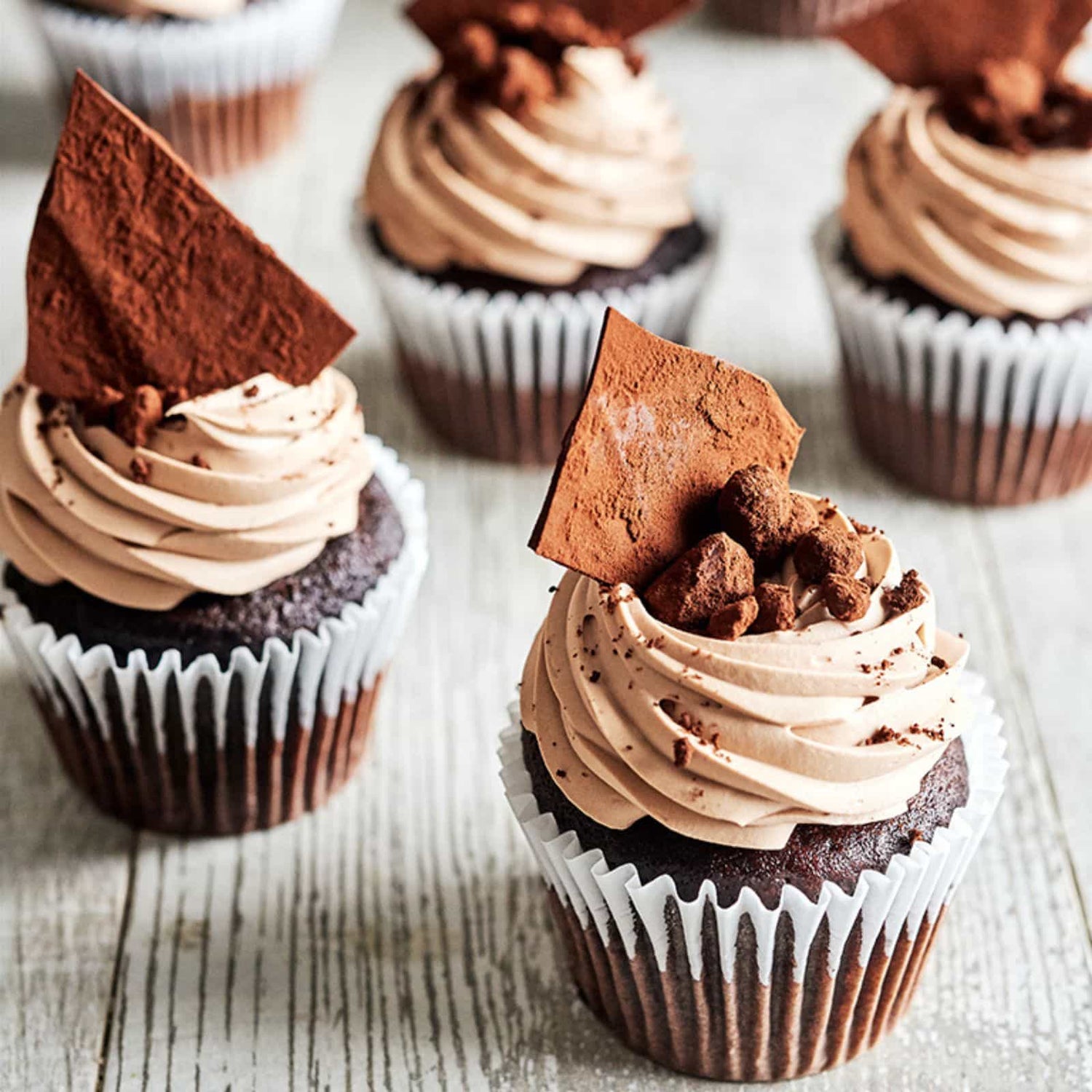 Cupcakes chocolat, tonka et caramel - boîte de 6-AvecPlaisirs Chefs Traiteurs