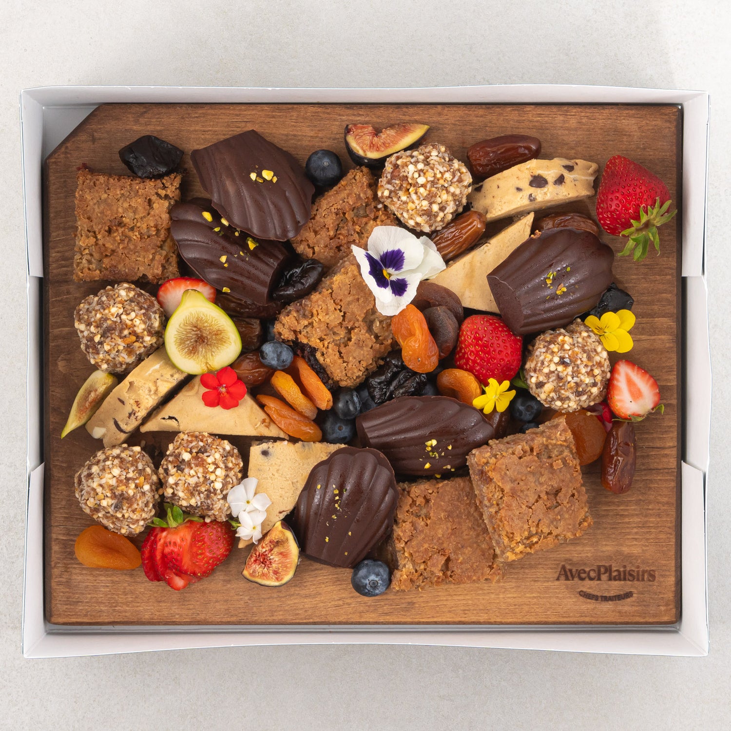 Planche de bouchées sucrées Trois fois par jour