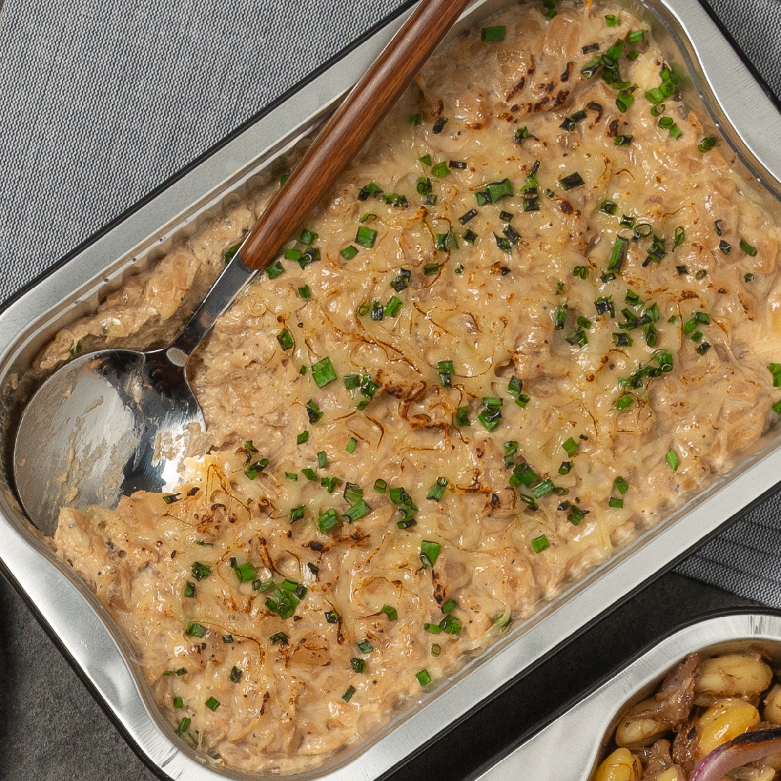 Trempette chaude aux oignons caramélisé à réchauffer-AvecPlaisirs Chefs Traiteurs