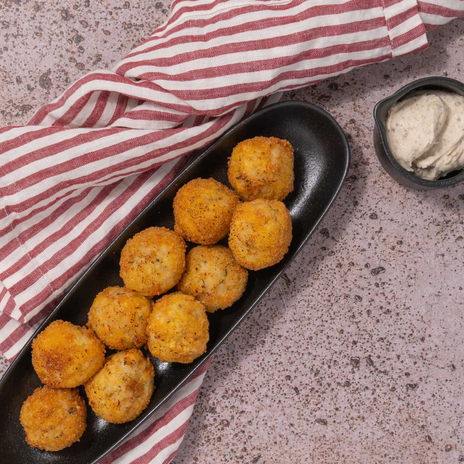 Arancini aux champignons, fromage et sauce truffe (bouchée carte)-AvecPlaisirs Chefs Traiteurs