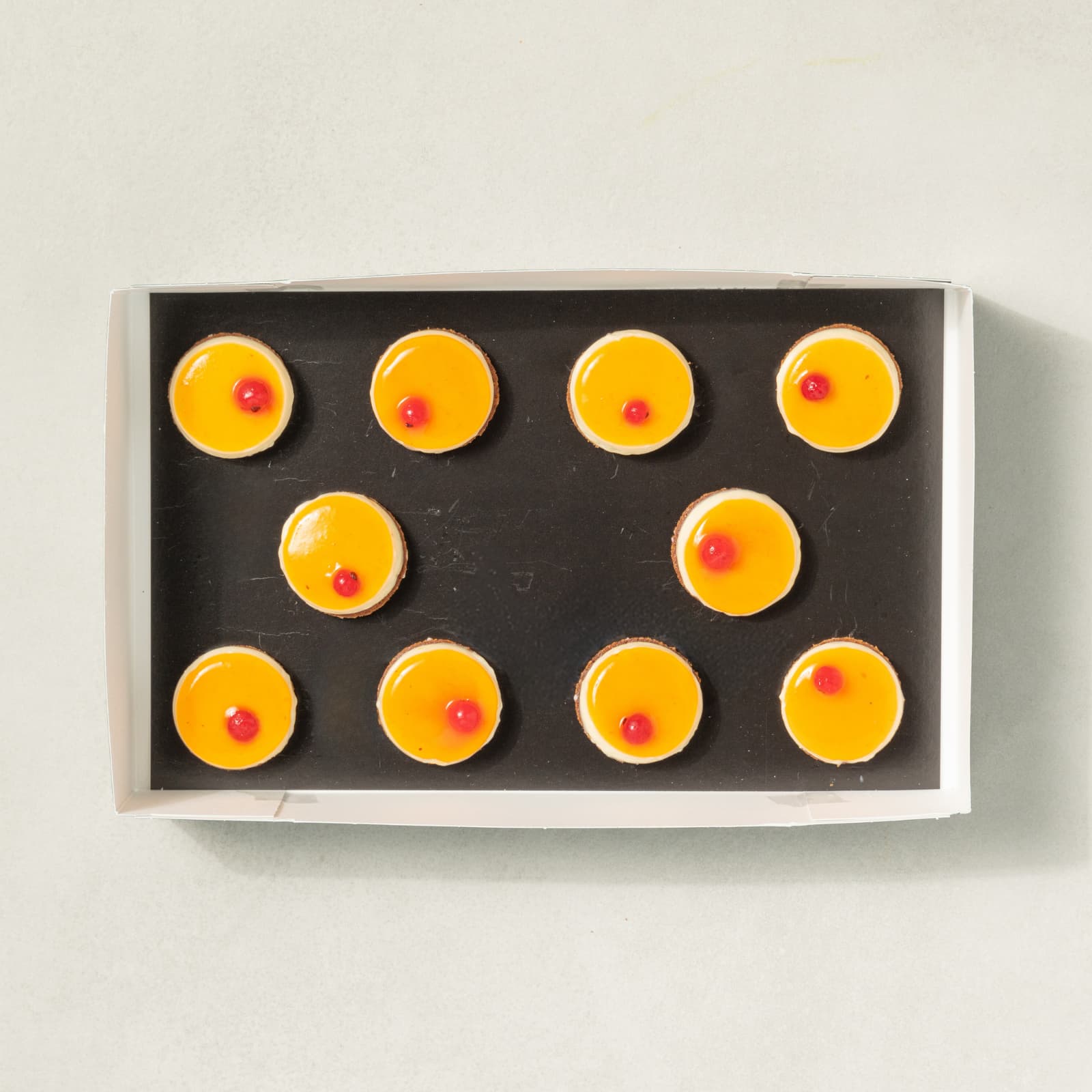 Coffret bouchées desserts - Mini gâteaux au fromage-AvecPlaisirs Chefs Traiteurs