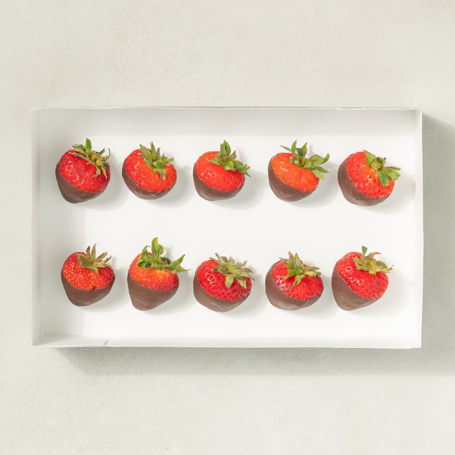 Plateau de 10 fraises dans le chocolat-Traiteur Avec Plaisirs