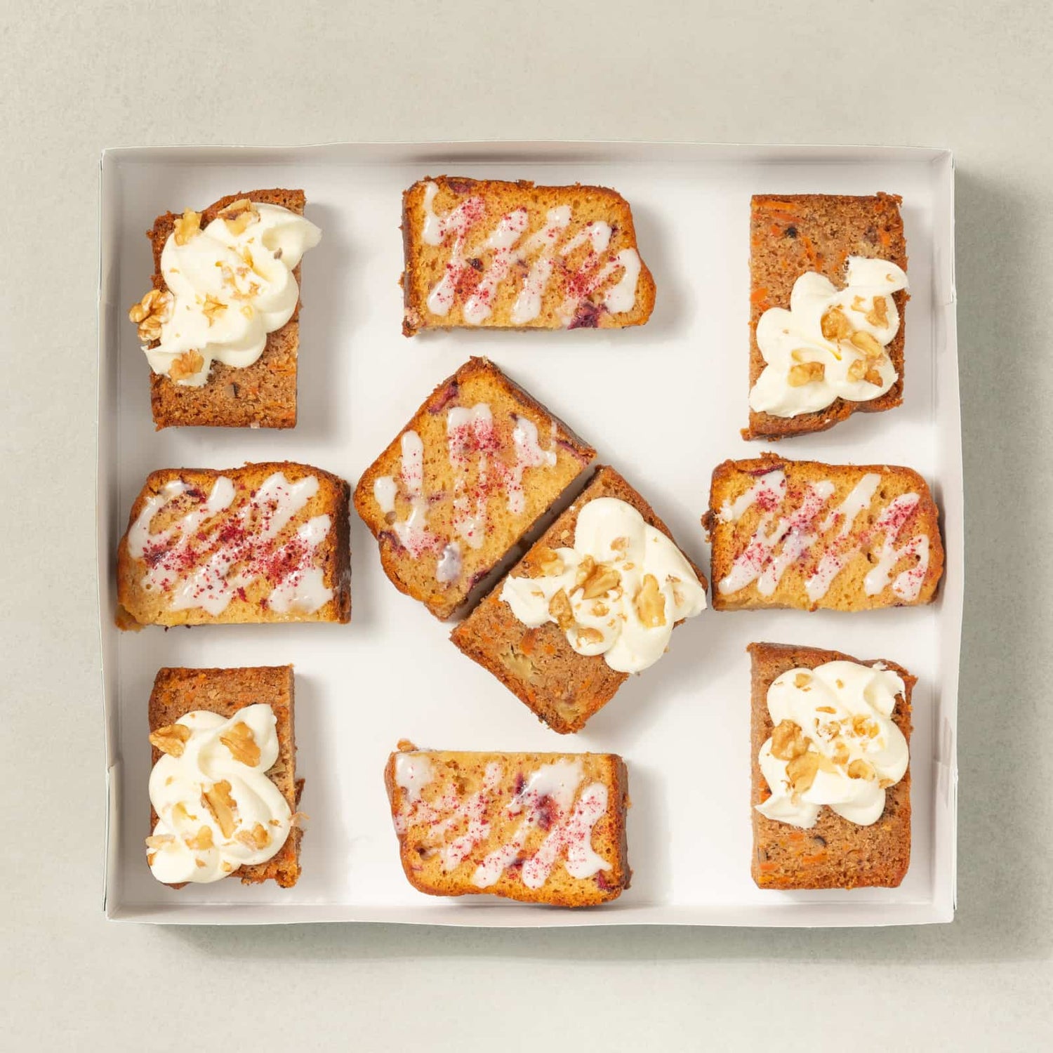 Plateau de quatre-quarts-AvecPlaisirs Chefs Traiteurs