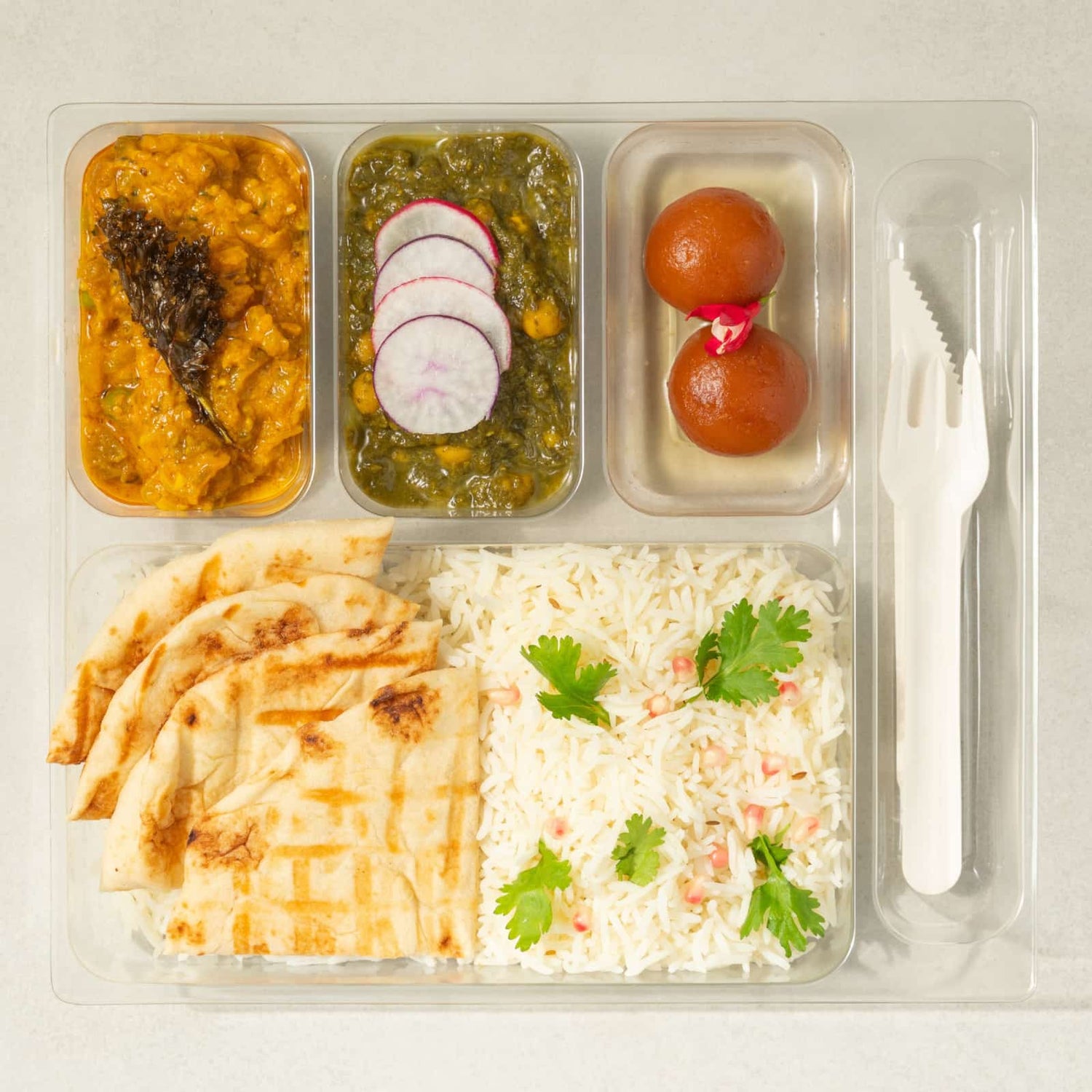 Coffret gourmand Thali coloré Baingan Bharta-AvecPlaisirs Chefs Traiteurs