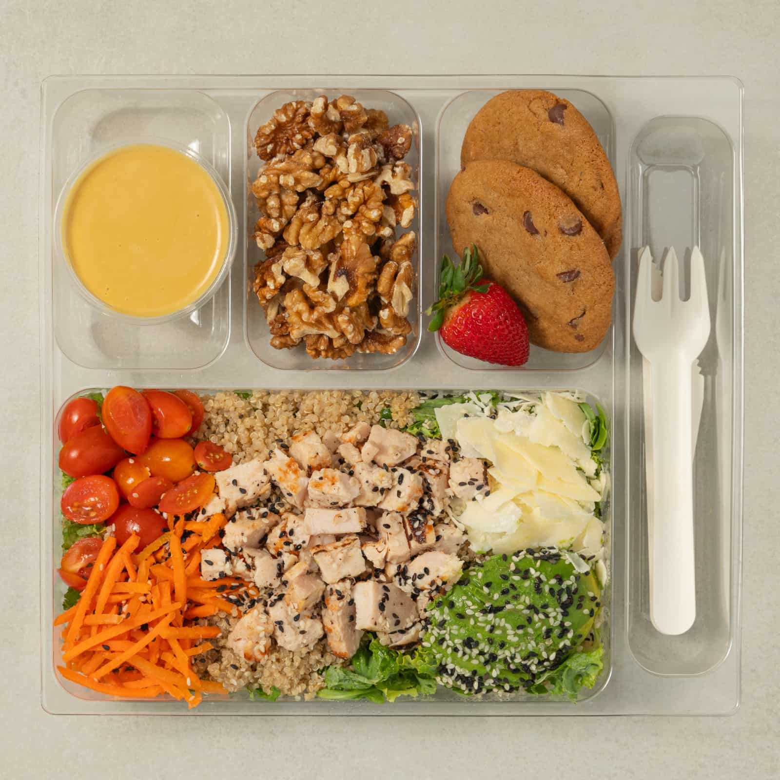 Coffret salade-repas La Wolfe au poulet grillé-AvecPlaisirs Chefs Traiteurs