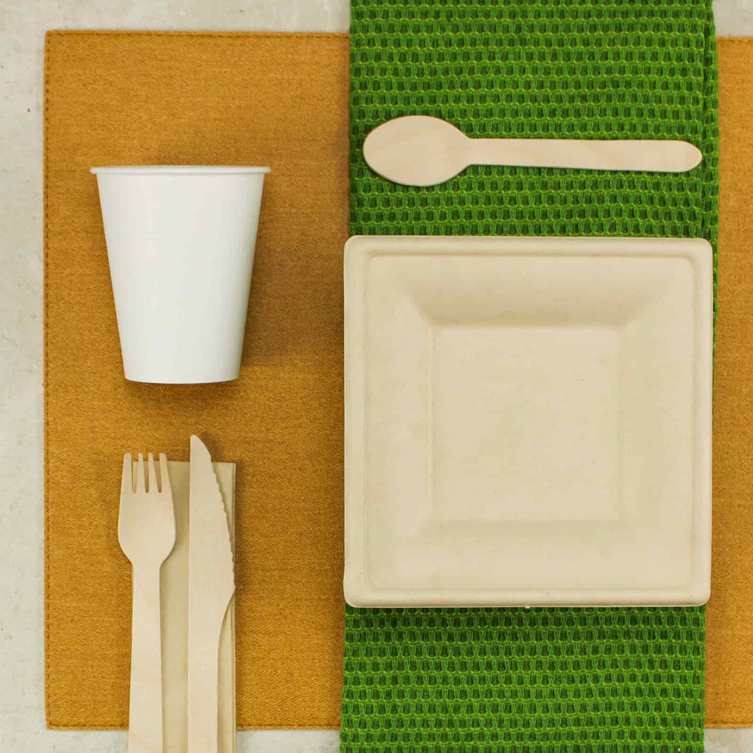 Kit de couverts pour déjeuner et pause-café avec verre-Traiteur Avec Plaisirs