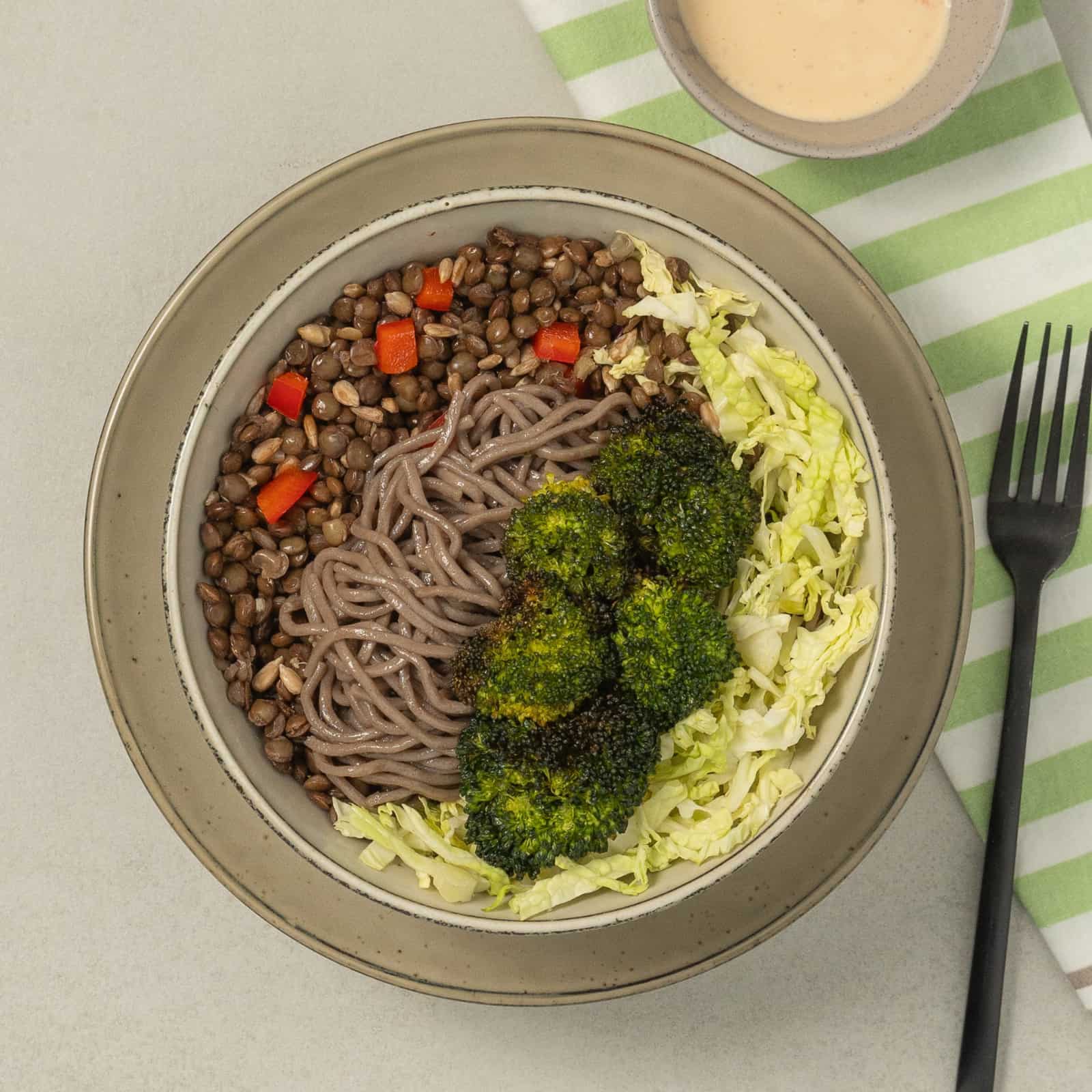 Bol-repas Soba et lentilles-Traiteur Avec Plaisirs