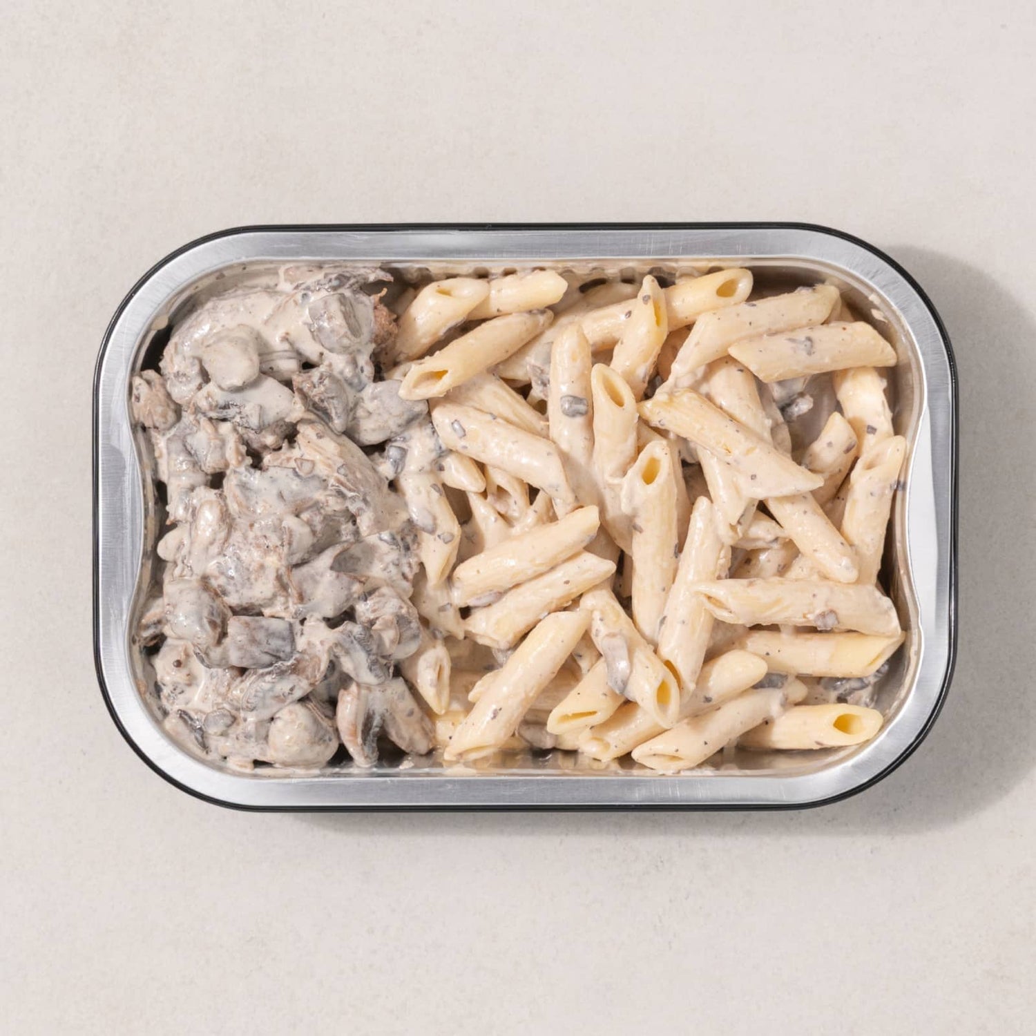 Pâtes au boeuf braisé et aux champignons prêt-à-réchauffer-AvecPlaisirs Chefs Traiteurs