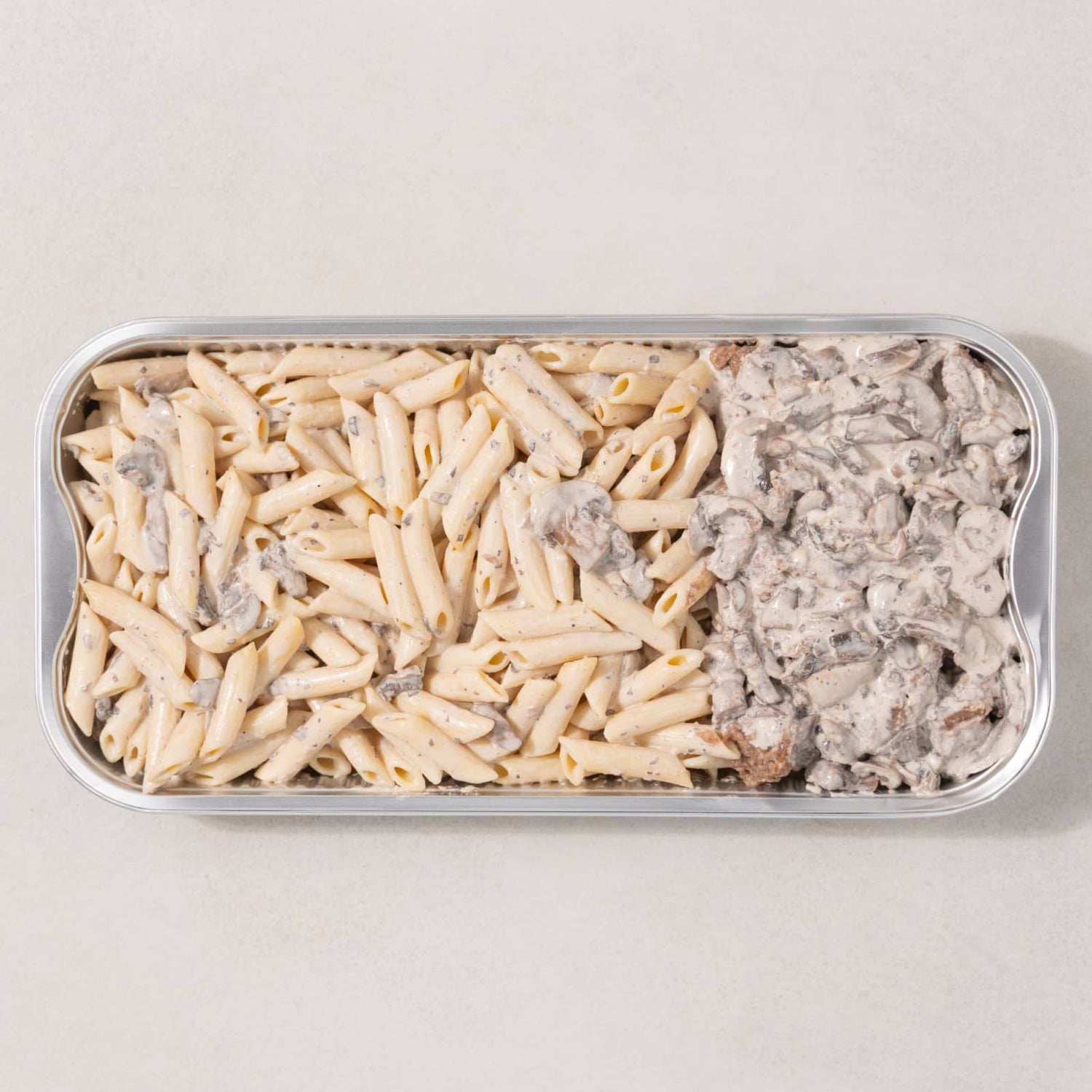 Grand pâtes au boeuf braisé et aux champignons prêt-à-réchauffer-AvecPlaisirs Chefs Traiteurs