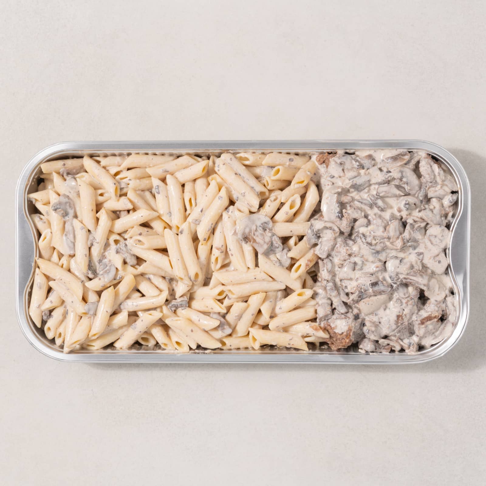 Grand pâtes au boeuf braisé et aux champignons prêt-à-réchauffer-AvecPlaisirs Chefs Traiteurs